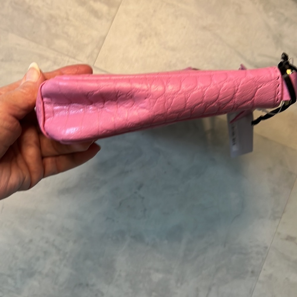 Zara Assots Genuine Leather CrocPatterned NWT shoulder bag Pink/ Gold hardware - Picture 9 of 14